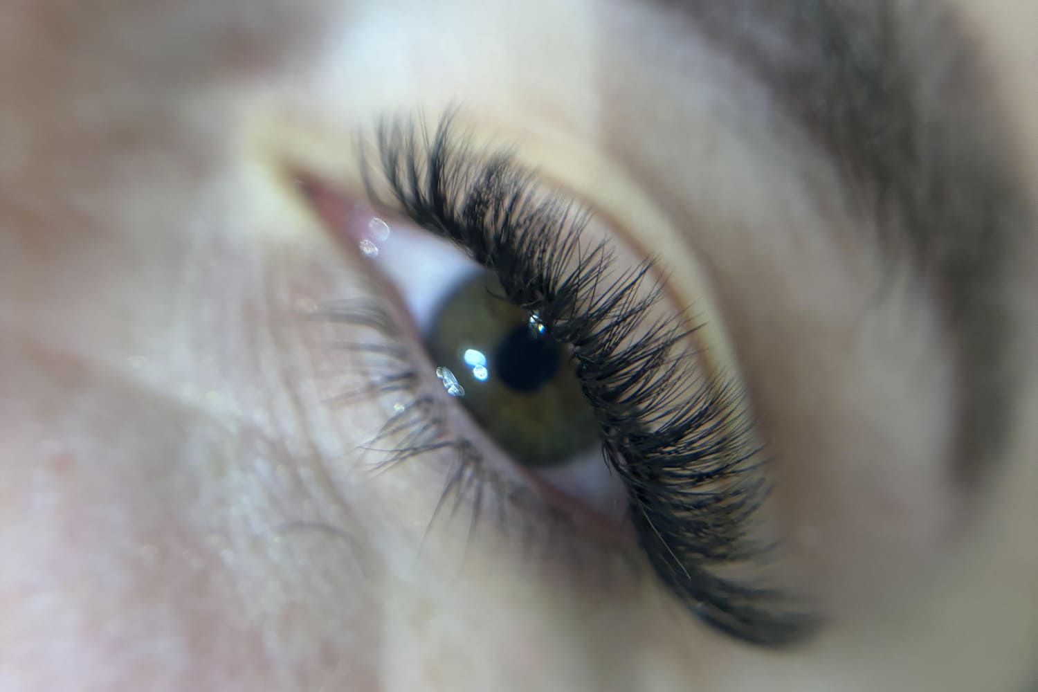 Beauté du regard Clermont l'Hérault Salon de beauté